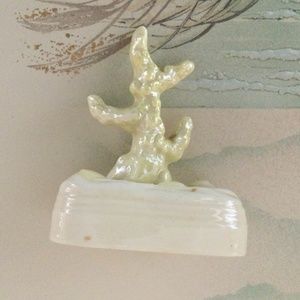 Belleek Coastal Vintage Shabby Coral Branch Rings